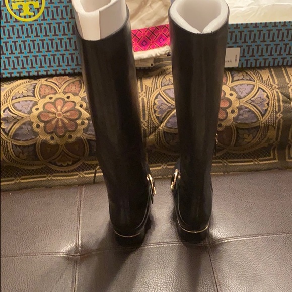 Authentic New Tory Burch Boots - Picture 5 of 7